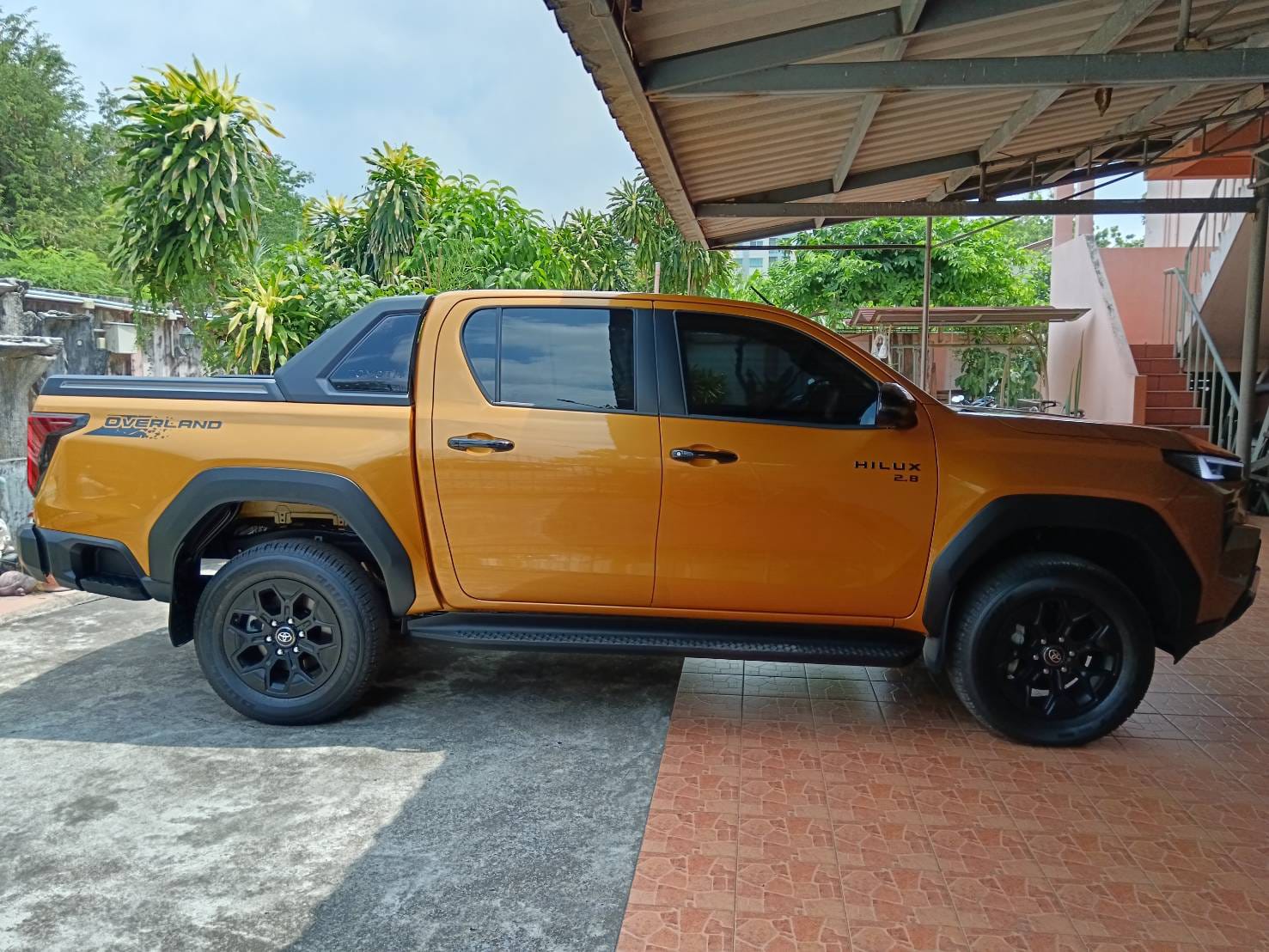 Car image 15